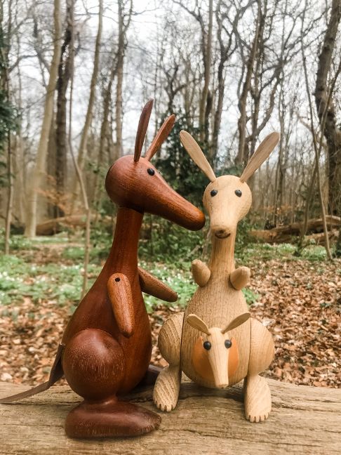 FORÅRSTILBUD - Kængurupar. SPAR 100 kr ved køb af begge. Nu 1498 kr. Før 1598 kr. - BLOCHWOOD